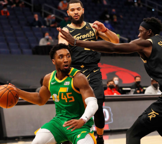 中超赛程吃紧，犹他爵士转会期手感冰凉，引发热议，更衣室氛围转暖