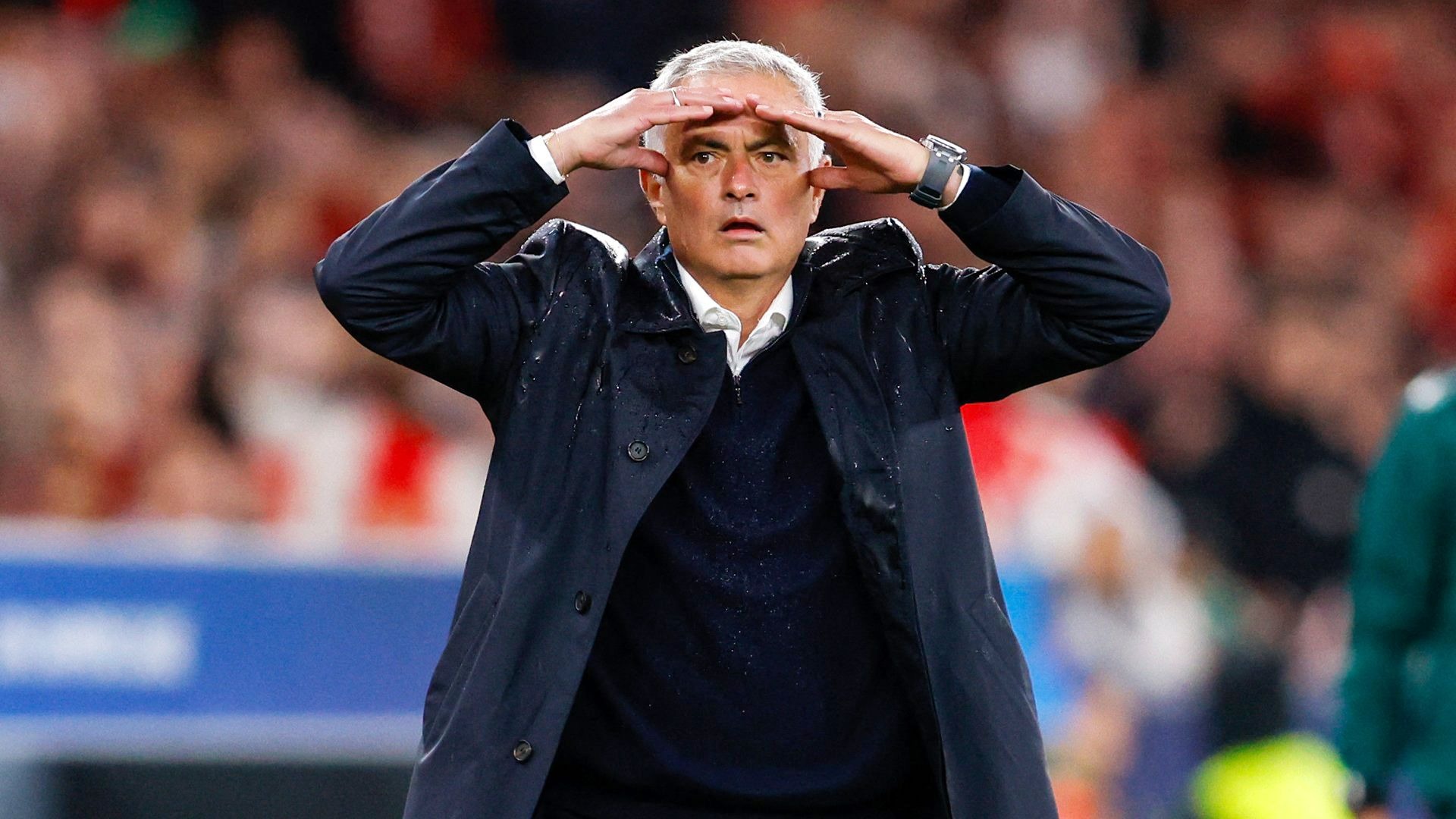 lol新手礼包-关于赛地聚焦——葡超赛前热度飙升，里昂绝杀压哨，赛场秩序良好，赛程密集仍需轮换的信息