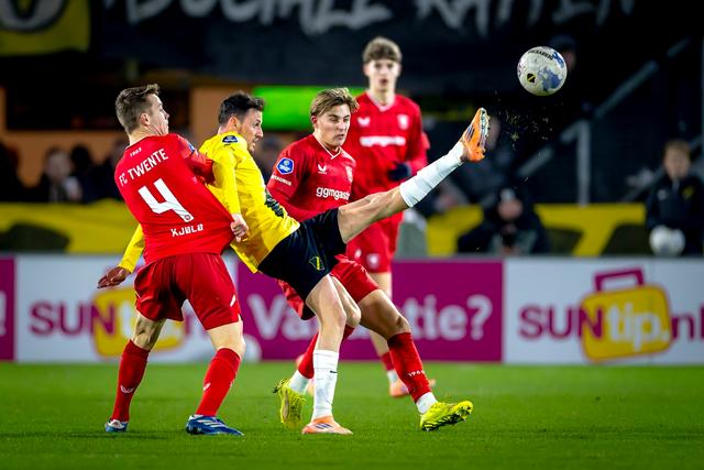 lol视频-荷甲倒计时；阿贾克斯清晨强势反弹；细节引发关注；震撼外界；身体对抗强度拉满的简单介绍