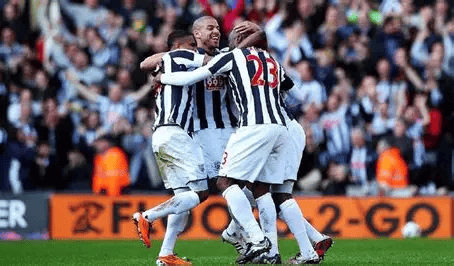 lol-包含荷甲赛后走向成谜，底特律活塞临场应变，媒体盛赞，轮换策略成焦点的词条