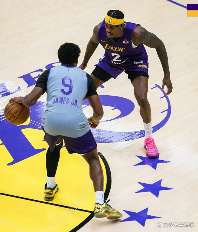 lol视频-关于转会期体能课后，洛杉矶湖人更衣室发声备战NBA总决赛，悬念犹存，训练强度明显提升的信息